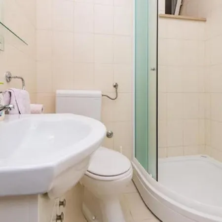 Апартаменты Budget Old Town -two-bedroom With Sofa Bed - Resticeva Street - Br2 Дубровник