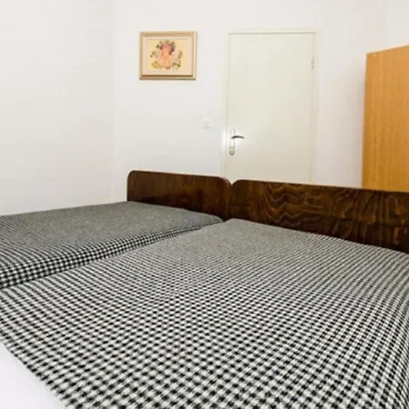 Budget Old Town -two-bedroom With Sofa Bed - Resticeva Street - Br2